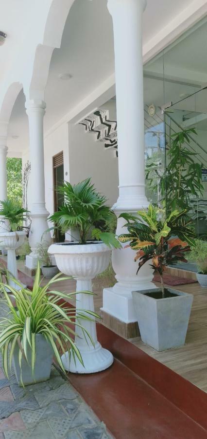 French Garden Resort Uppuveli Zewnętrze zdjęcie